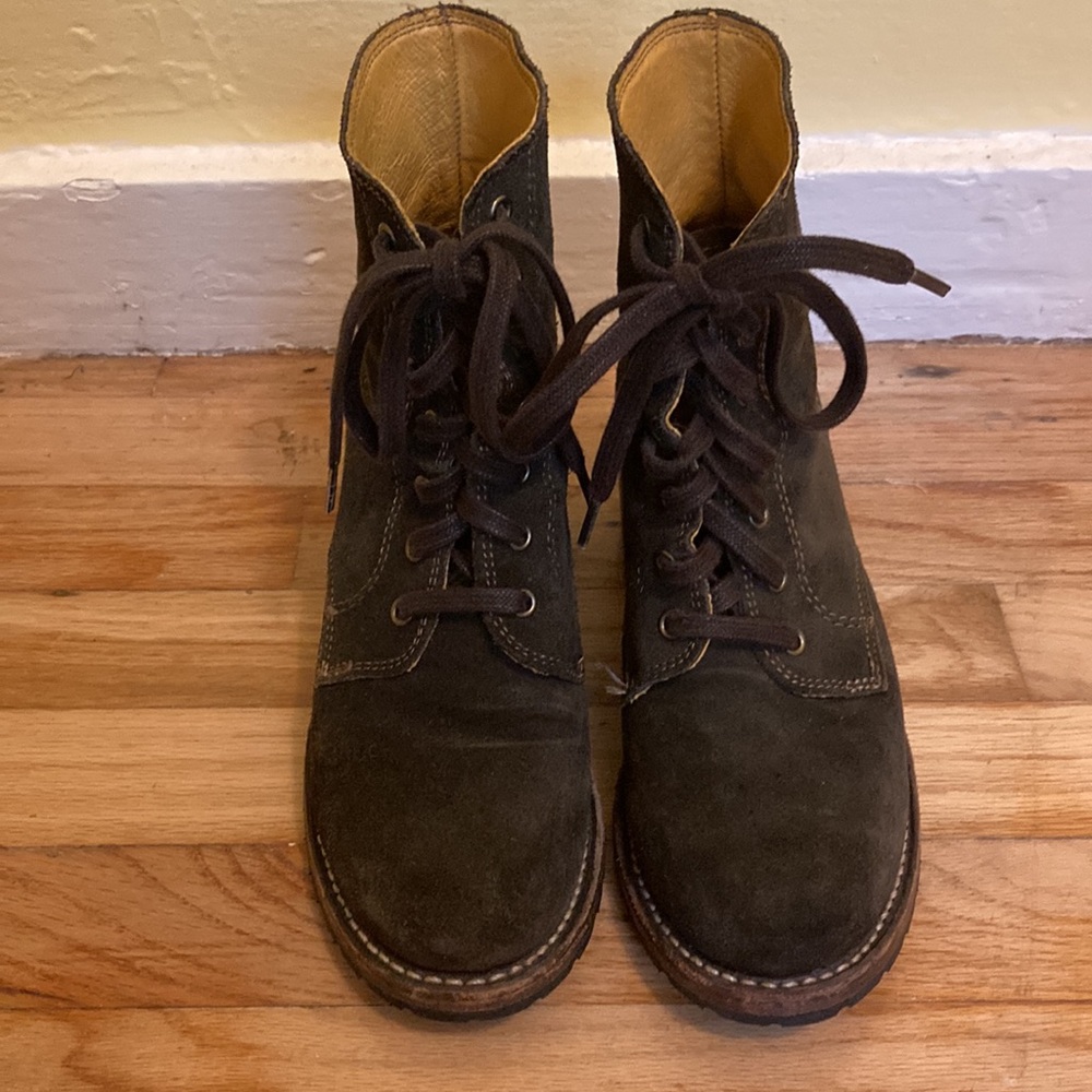 Frye Sabrina 6G green suede dark heeled boots booties lace up